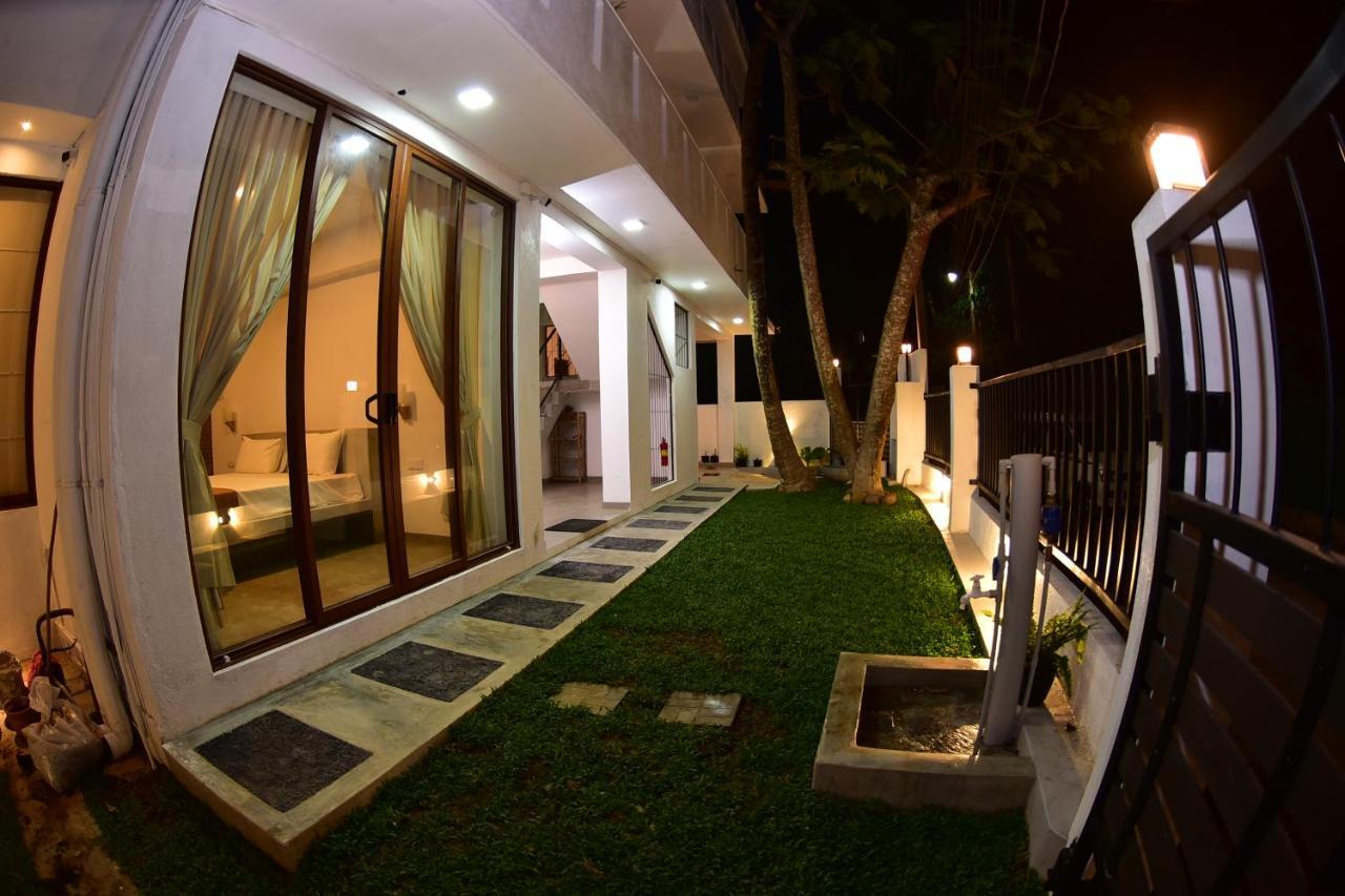 Lily Holiday Apartments Hikkaduwa Dış mekan fotoğraf