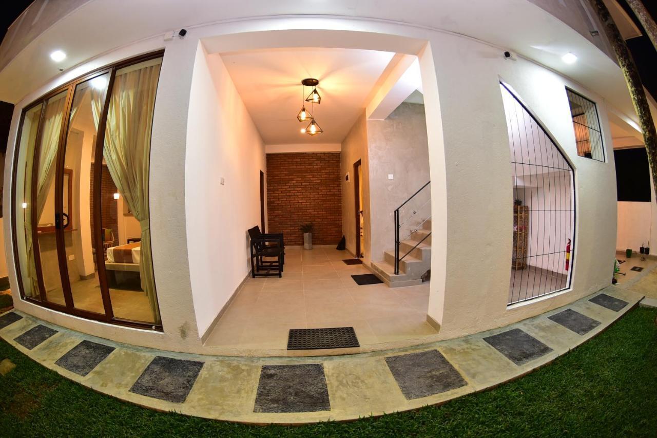 Lily Holiday Apartments Hikkaduwa Dış mekan fotoğraf
