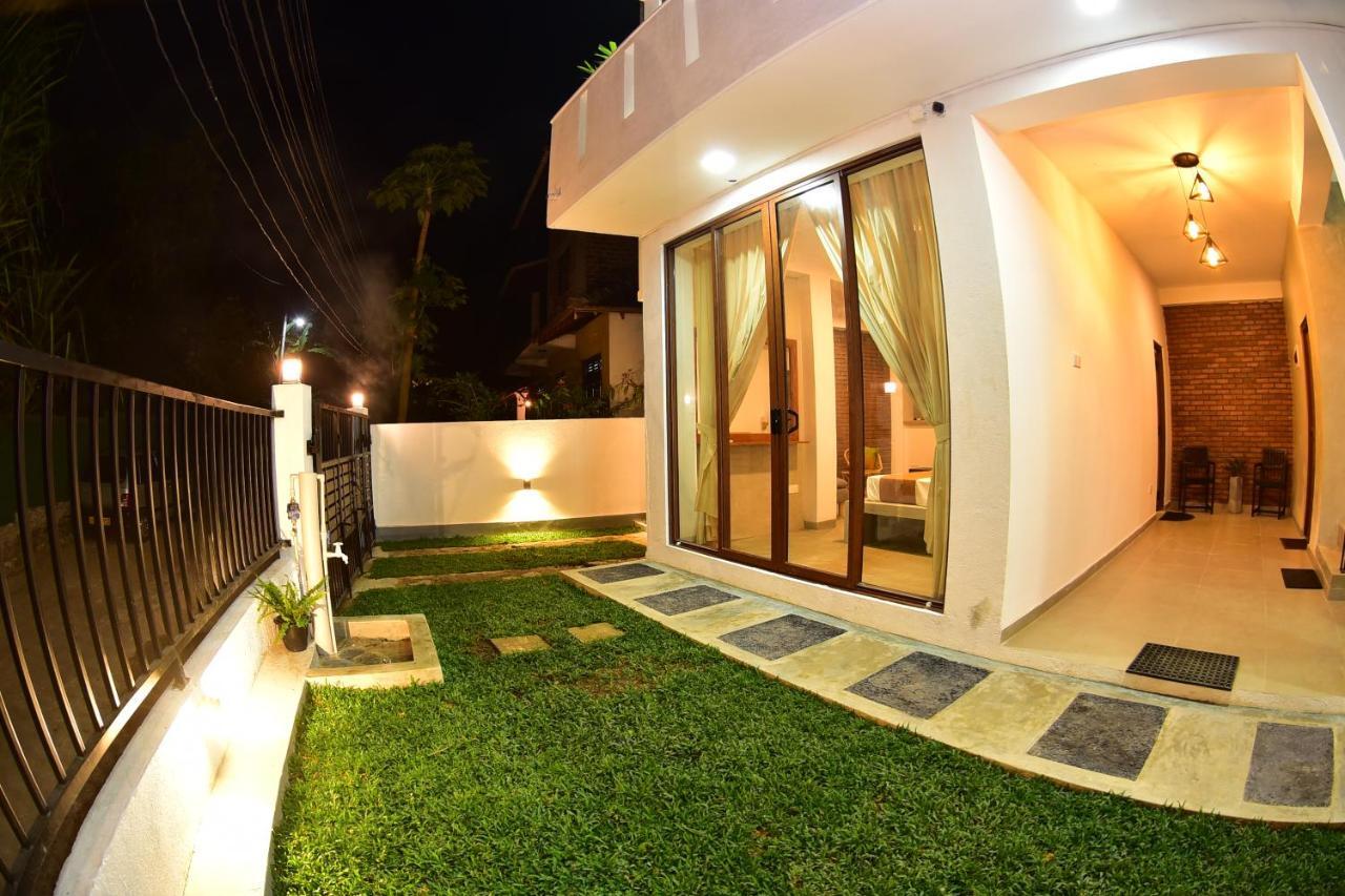 Lily Holiday Apartments Hikkaduwa Dış mekan fotoğraf