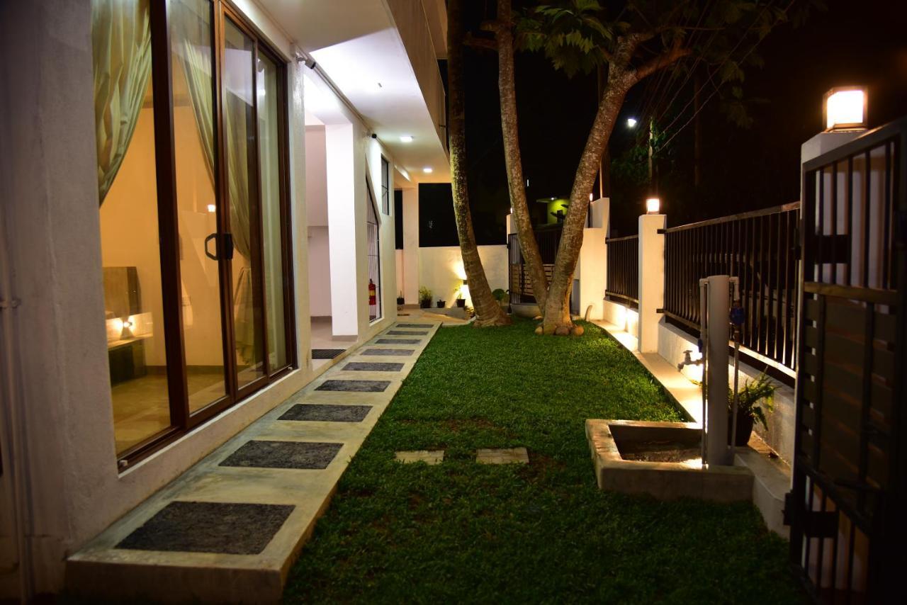 Lily Holiday Apartments Hikkaduwa Dış mekan fotoğraf
