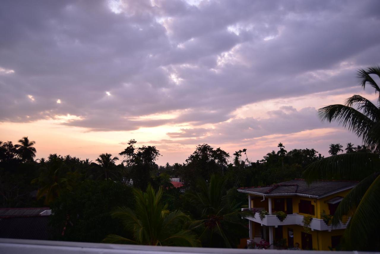 Lily Holiday Apartments Hikkaduwa Dış mekan fotoğraf
