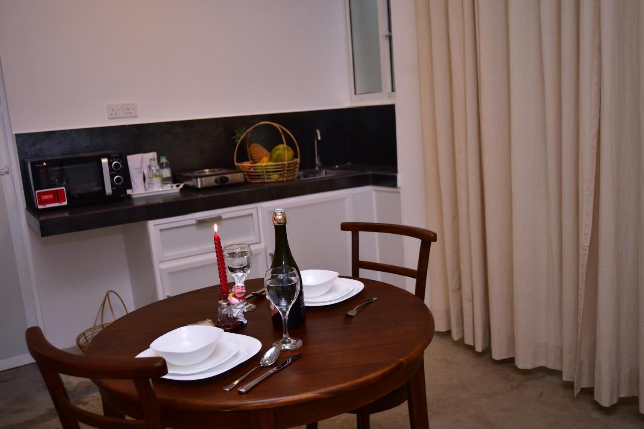 Lily Holiday Apartments Hikkaduwa Dış mekan fotoğraf